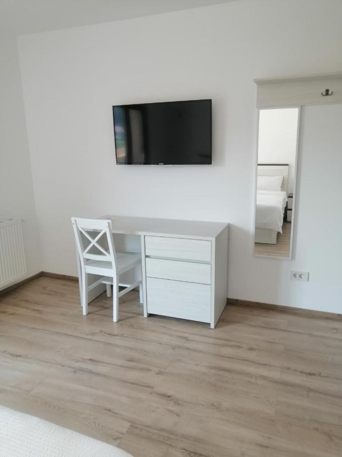 Aristocat Hotels Rasnov Экстерьер фото