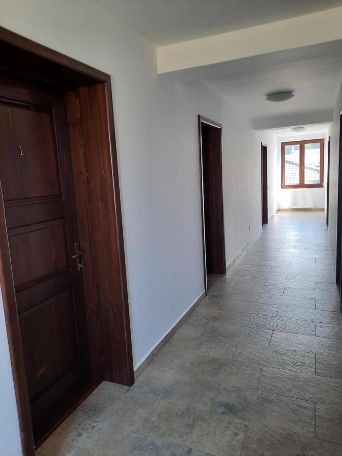 Aristocat Hotels Rasnov Экстерьер фото