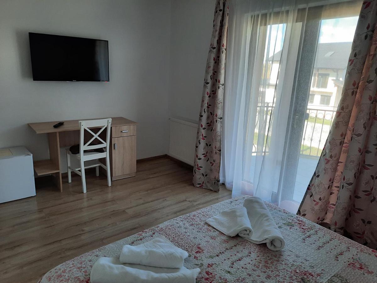 Aristocat Hotels Rasnov Экстерьер фото